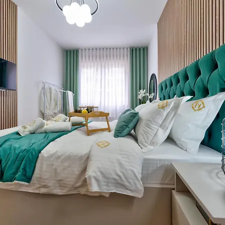 Invivo Luxury * Ζλάτιμπορ