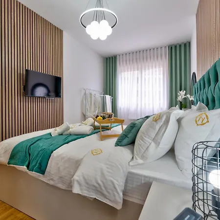 Invivo Luxury