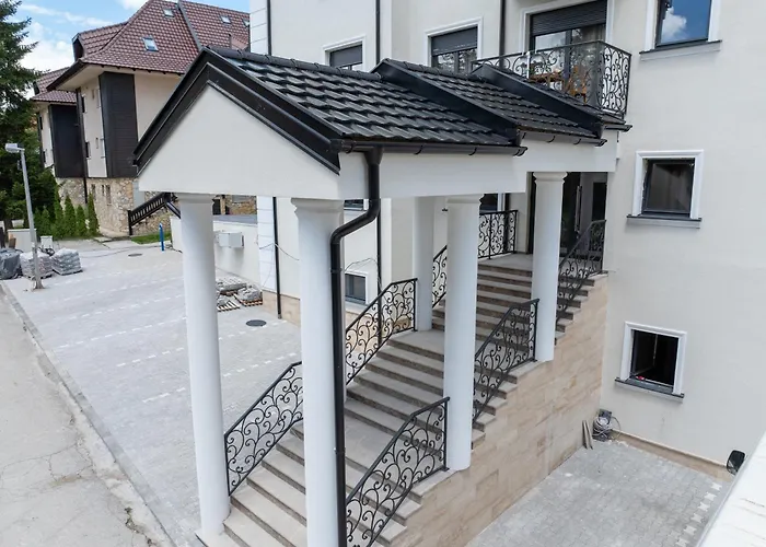 Invivo Luxury * 兹拉蒂博尔